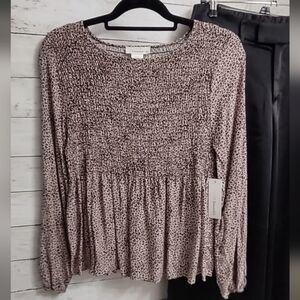 NWT Urban Romantics Medium